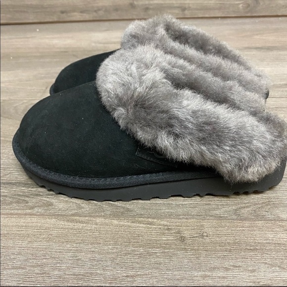 UGG | Cluggette Slippers In Black Grey Indoor Outdoor NEW - Picture 3 of 13